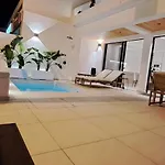 Casa Fariones